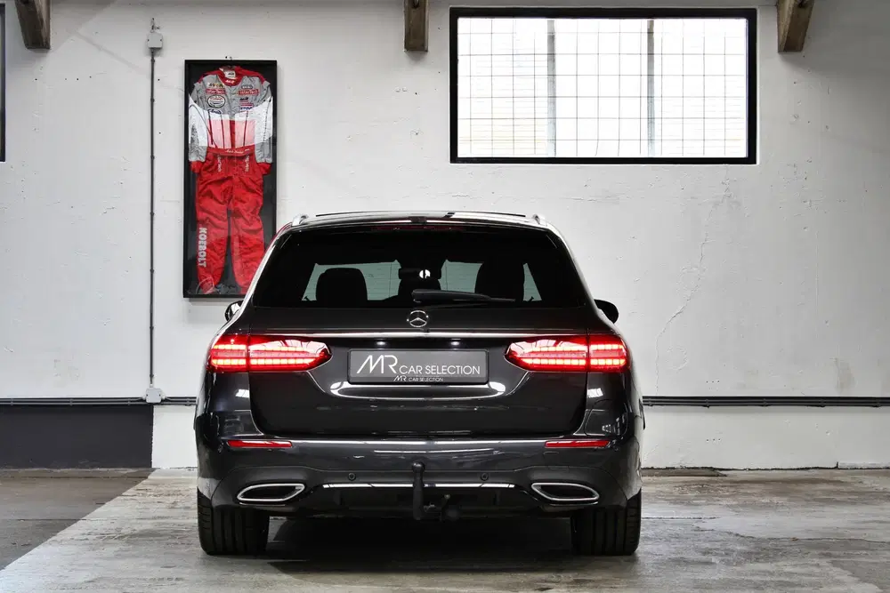 Mercedes-Benz E-Klasse 300 e AMG Line uit 2023, foto 8