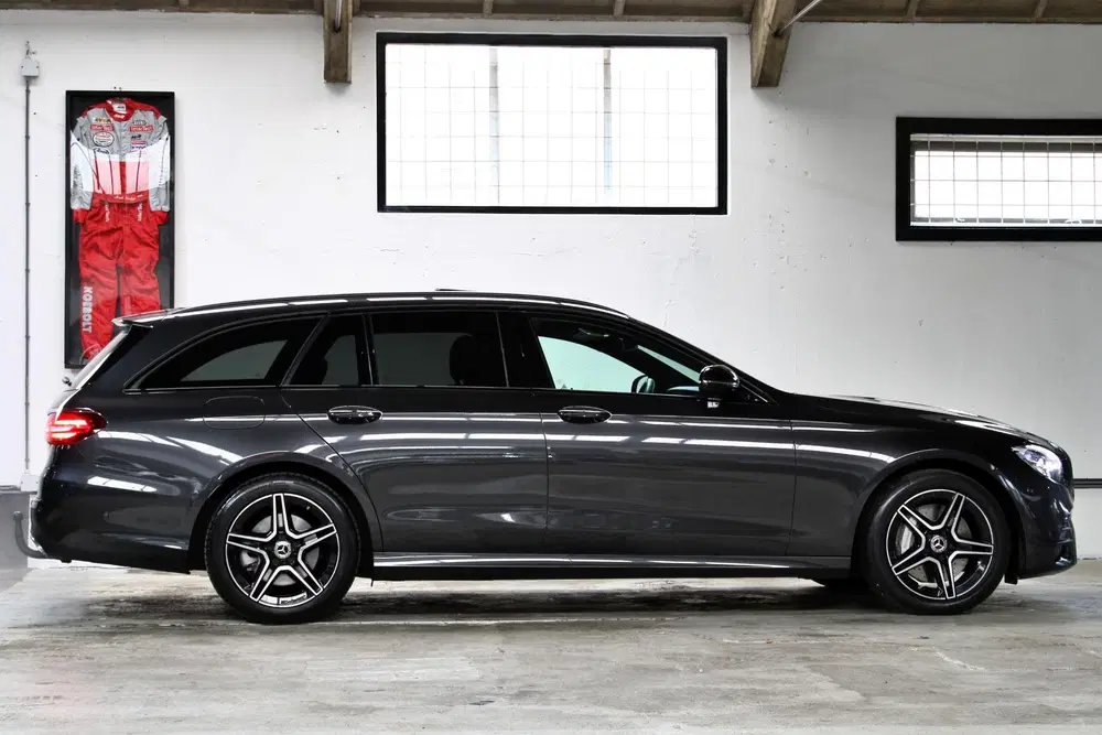 Mercedes-Benz E-Klasse 300 e AMG Line uit 2023, foto 9