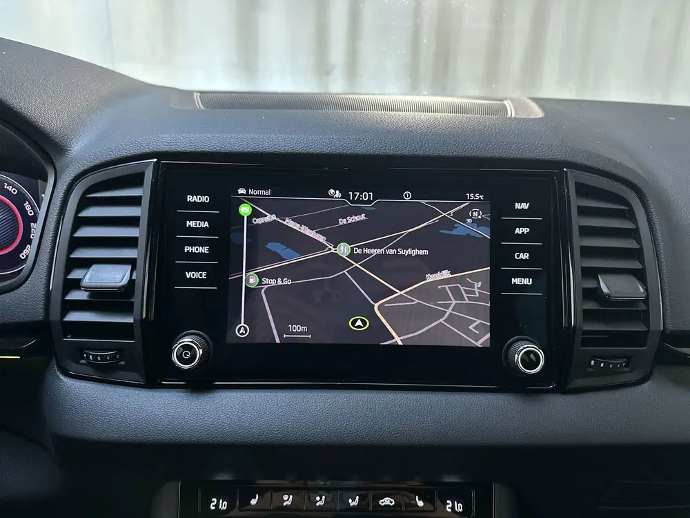 Skoda Karoq 1.5 TSI DSG ACT Sportline Business Sfeerve uit 2021, foto 11