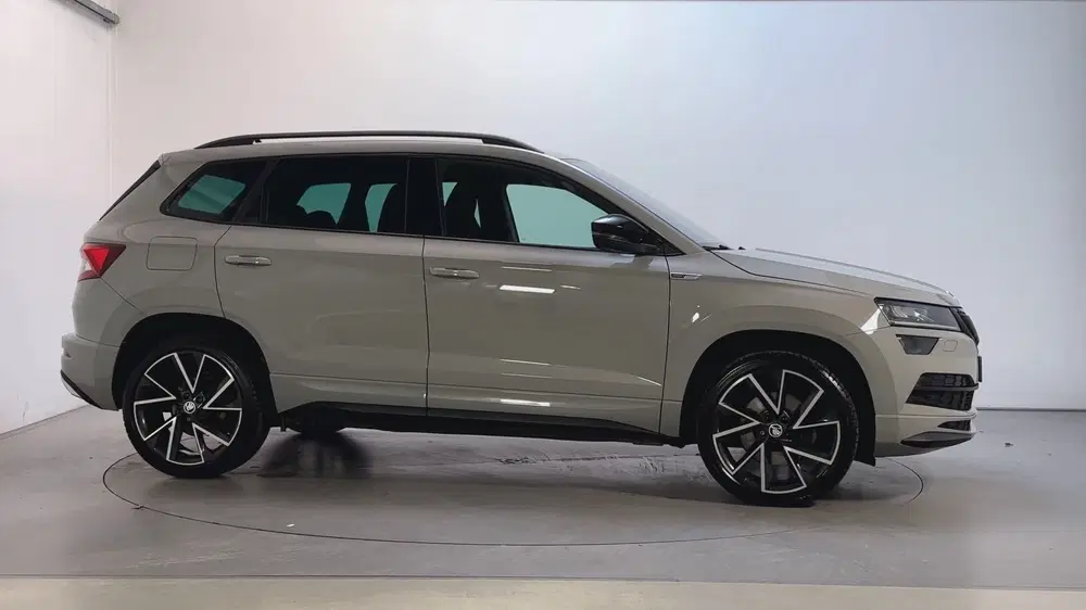 Skoda Karoq 1.5 TSI DSG ACT Sportline Business Sfeerve uit 2021, foto 12