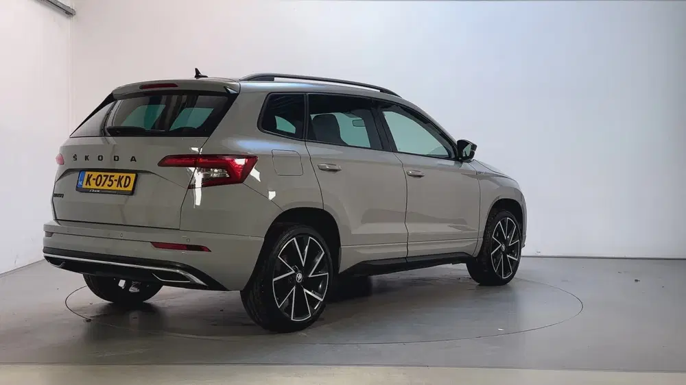 Skoda Karoq 1.5 TSI DSG ACT Sportline Business Sfeerve uit 2021, foto 3