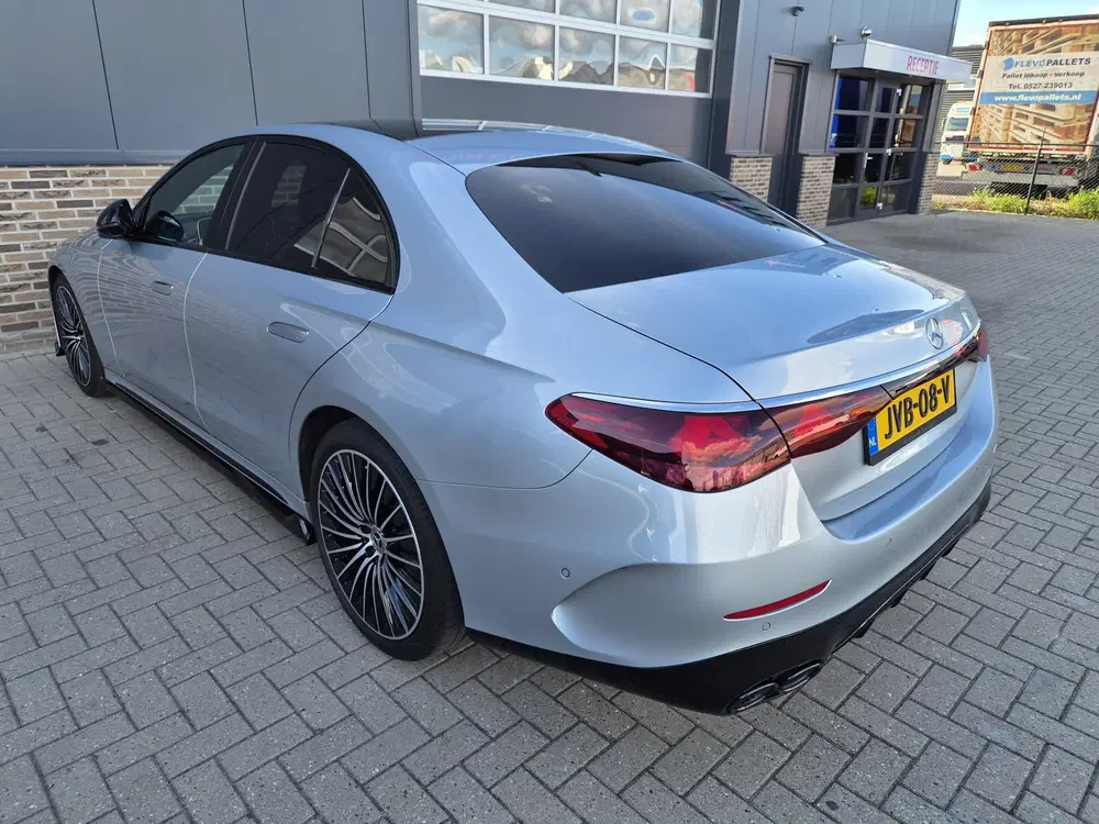 Mercedes-Benz E-Klasse E-Klasse 200 AMG PAKKET uit 2024, foto 11