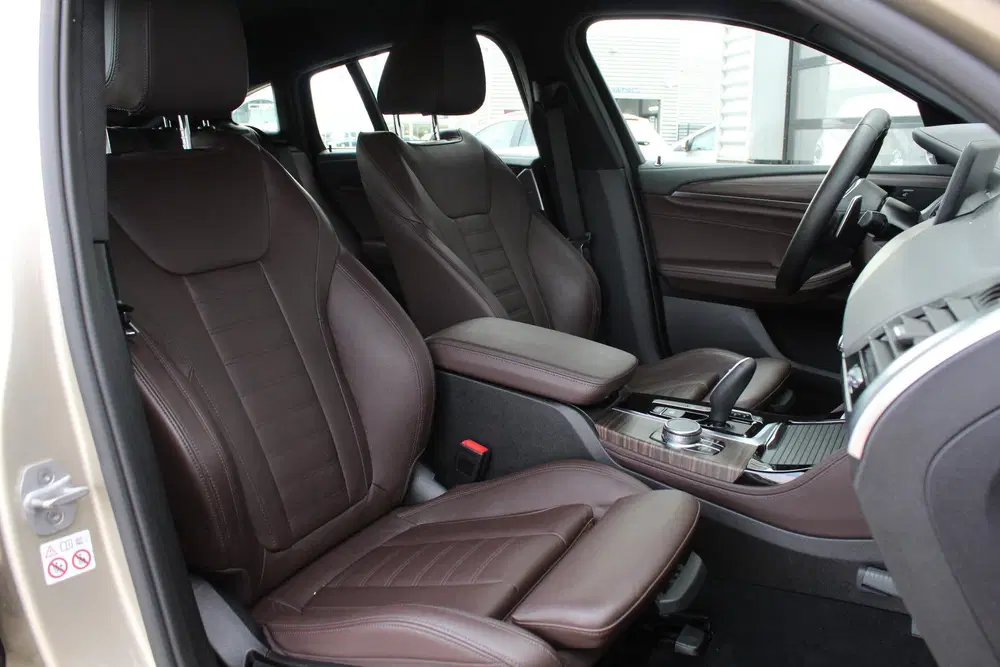 BMW X4 xDrive20i High Executive M Sport uit 2019, foto 10