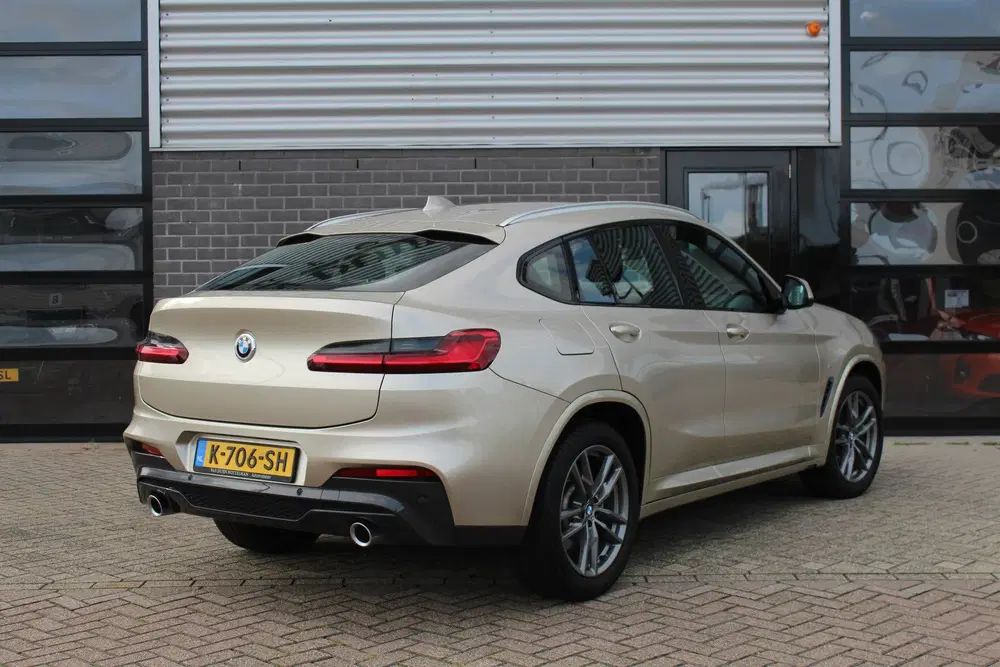 BMW X4 xDrive20i High Executive M Sport uit 2019, foto 3