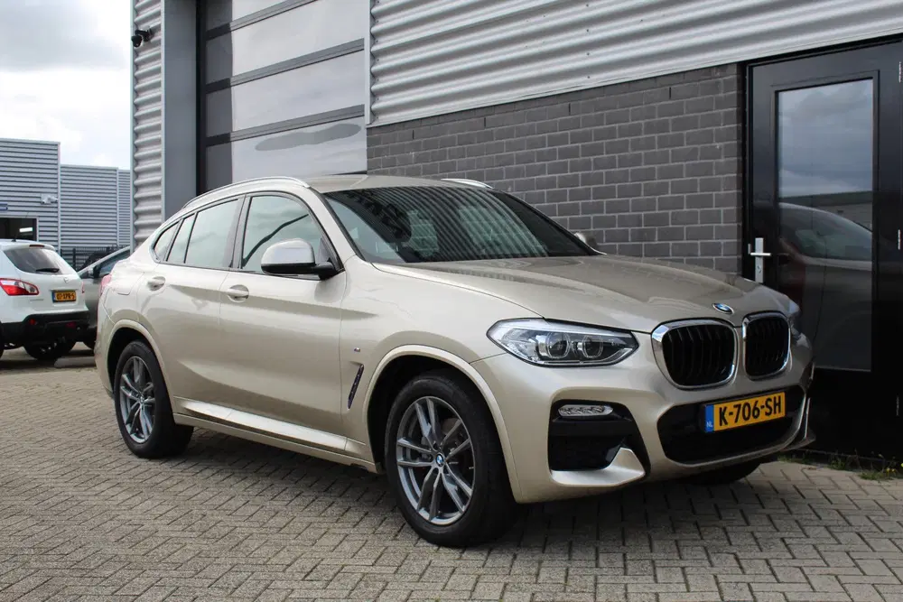 BMW X4 xDrive20i High Executive M Sport uit 2019, foto 6