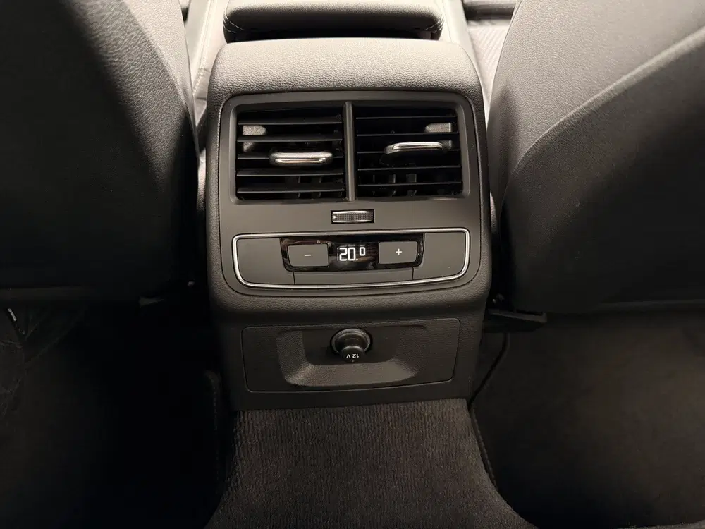 Audi A4 45 TFSI quattro S-Line 266PK uit 2024, foto 8