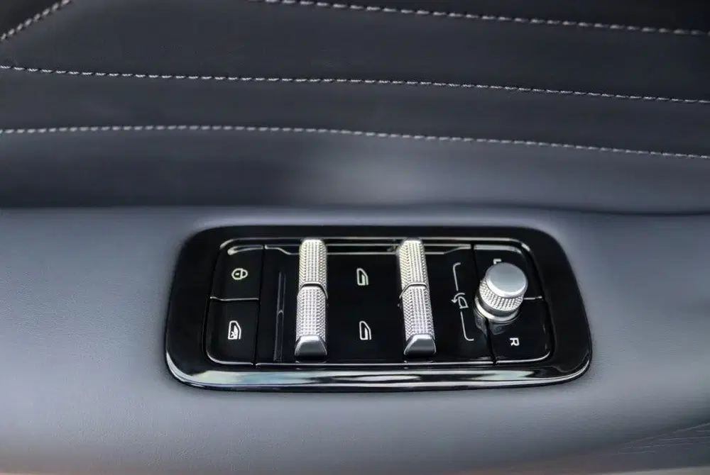 Geely Starray EM-i EM-I PRO PLUG-IN 83KM Elektrisch l 360 Cam uit 2026, foto 13