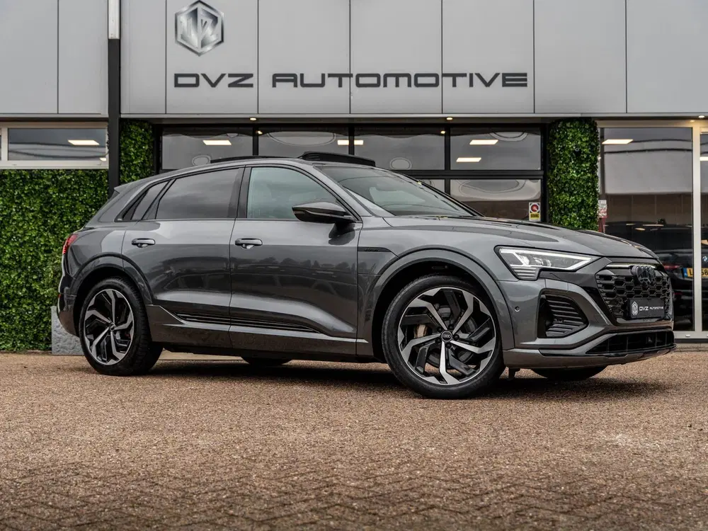 Audi Q8 e-tron 50 Quattro S Edition 95 kWh uit 2023, foto 6