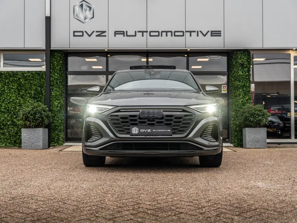 Audi Q8 e-tron 50 Quattro S Edition 95 kWh uit 2023, foto 7