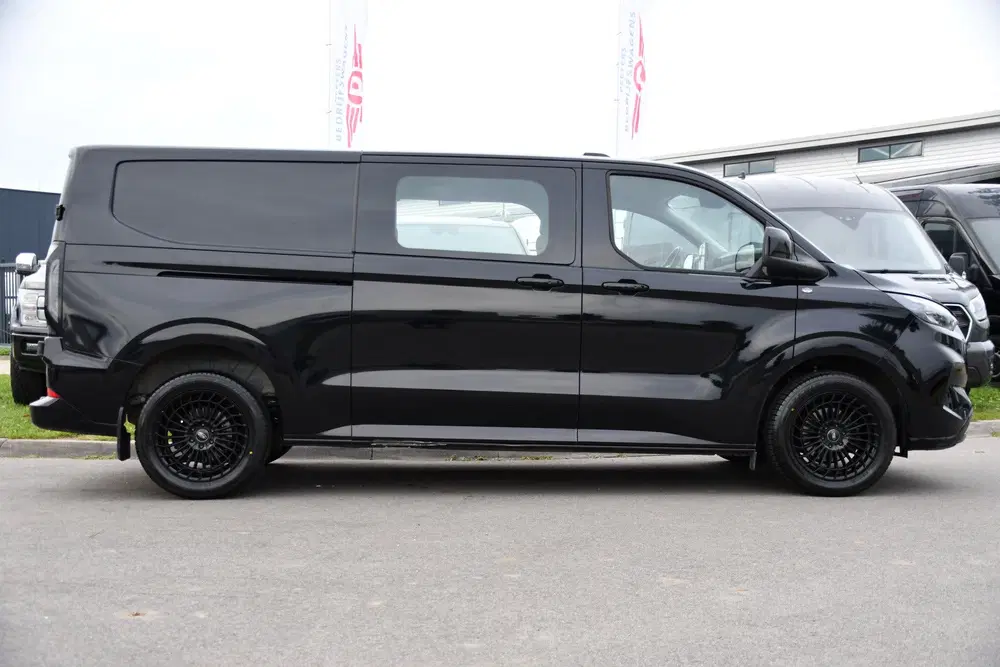 Ford Transit Custom 300 2.0 TDCI L2H1 Limited Black Edition uit 2024, foto 10