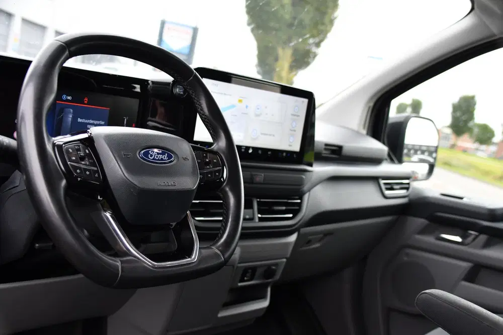 Ford Transit Custom 300 2.0 TDCI L2H1 Limited Black Edition uit 2024, foto 12
