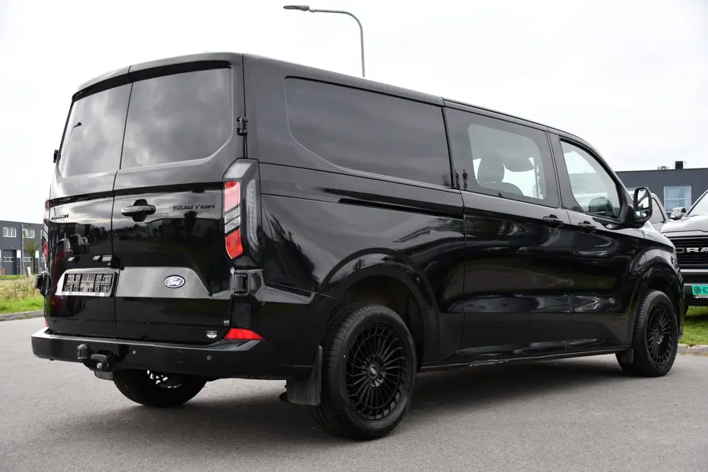 Ford Transit Custom 300 2.0 TDCI L2H1 Limited Black Edition uit 2024, foto 6
