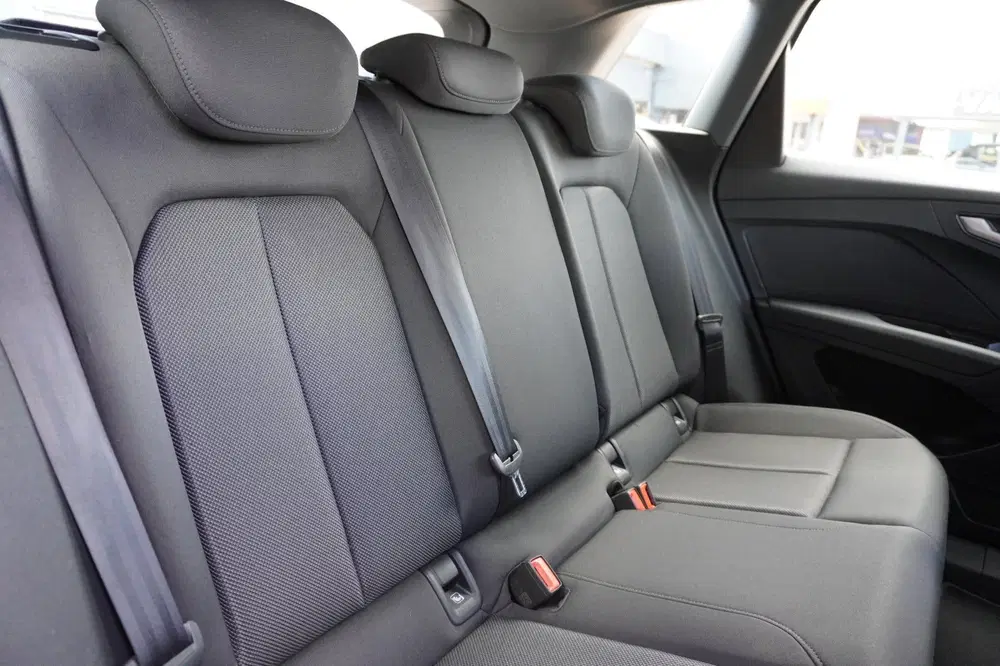 Audi Q4 e-tron 40 Launch edition 77 kWh uit 2021, foto 15