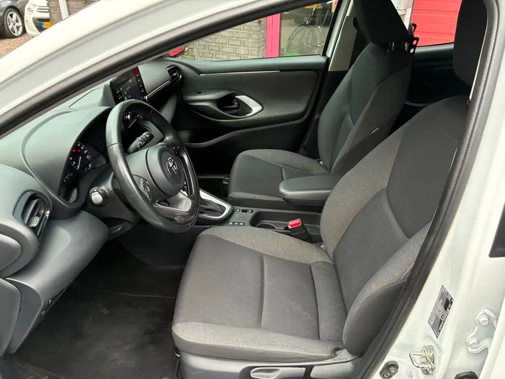 Toyota Yaris 1.5 Hybrid Active AUTOMAAT Superzuinig Aut uit 2021, foto 12