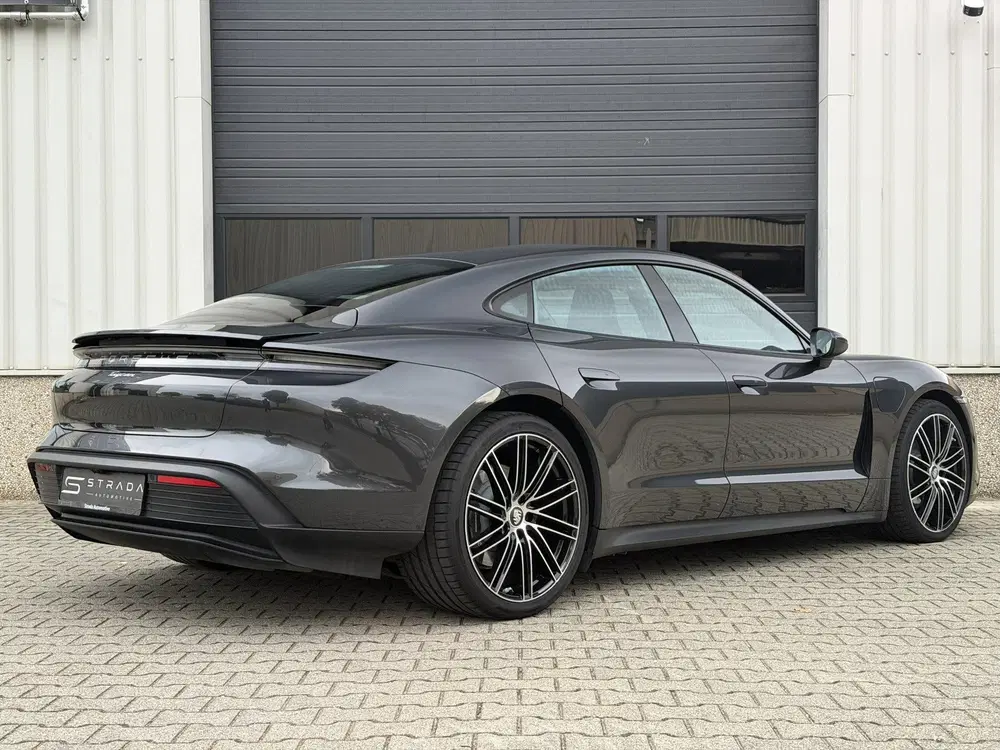 Porsche Taycan 79 kWh uit 2022, foto 11