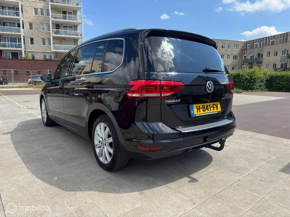 Volkswagen Touran 1.5 TSI Highline 7p uit 2019, foto 6