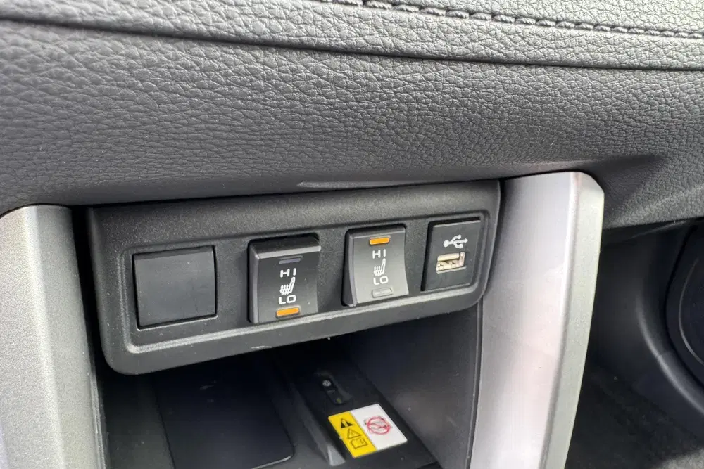 Toyota Corolla Cross Hybrid 140 Premium Pack II uit 2024, foto 13