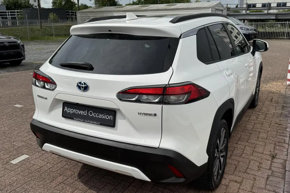 Toyota Corolla Cross Hybrid 140 Premium Pack II uit 2024, foto 2