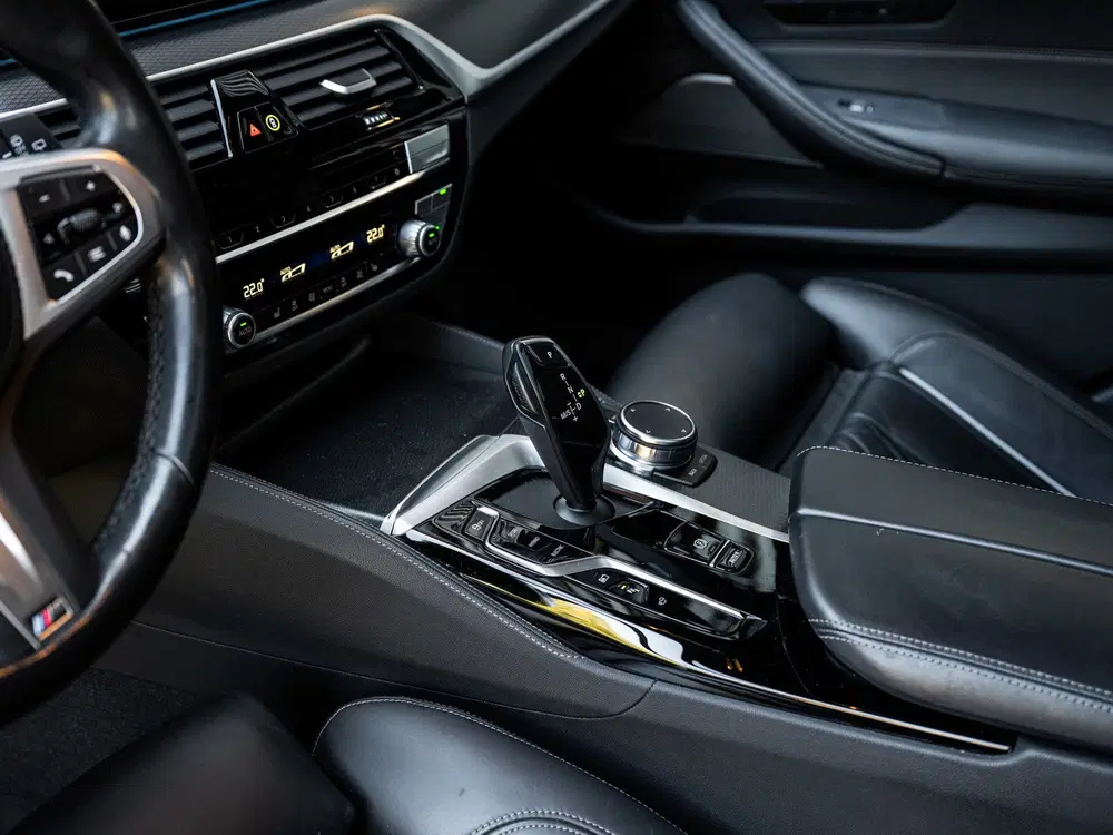 BMW 5-serie 530e High-Exe. M-Sport uit 2023, foto 6