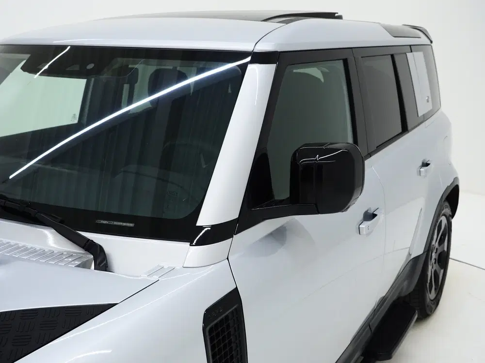Land Rover Defender 2.0 P400e 110 uit 2021, foto 12
