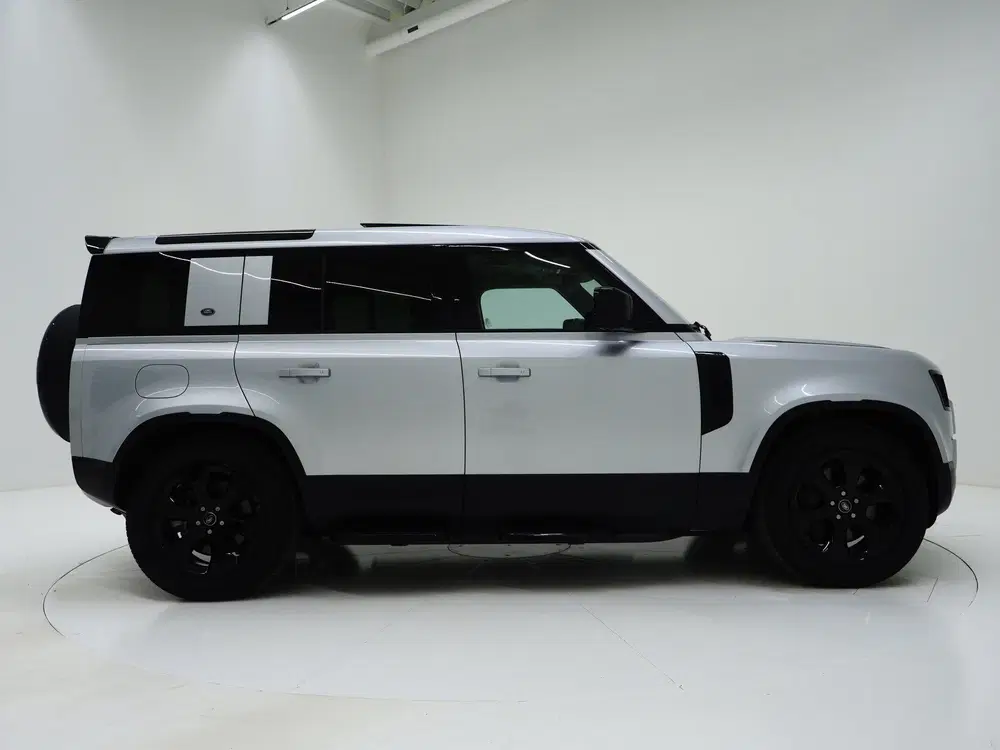 Land Rover Defender 2.0 P400e 110 uit 2021, foto 9