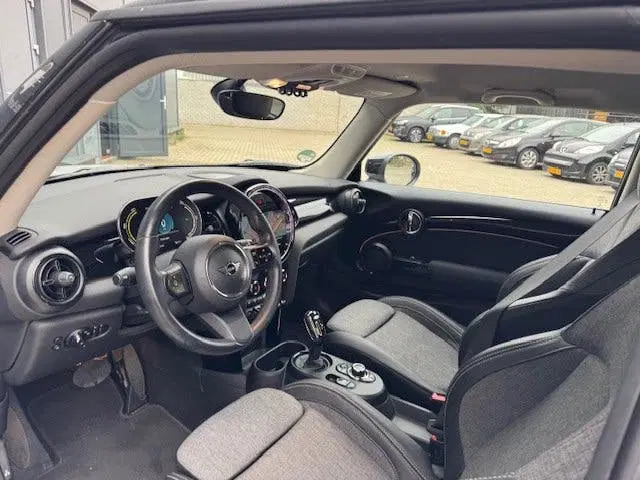 Mini Electric Collection 33 kWh *carplay *climate *stoel uit 2021, foto 13