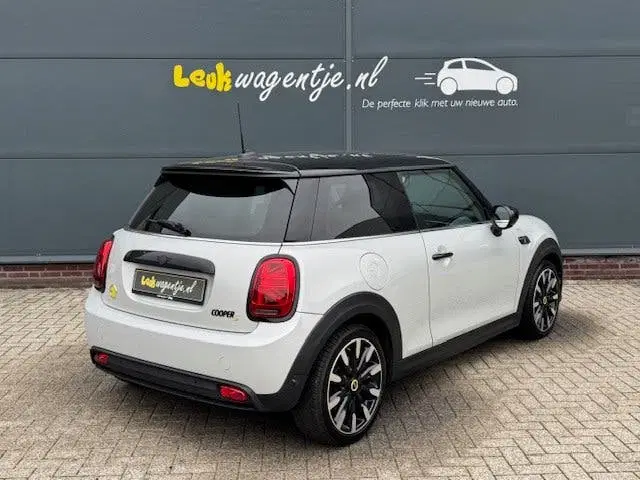 Mini Electric Collection 33 kWh *carplay *climate *stoel uit 2021, foto 2