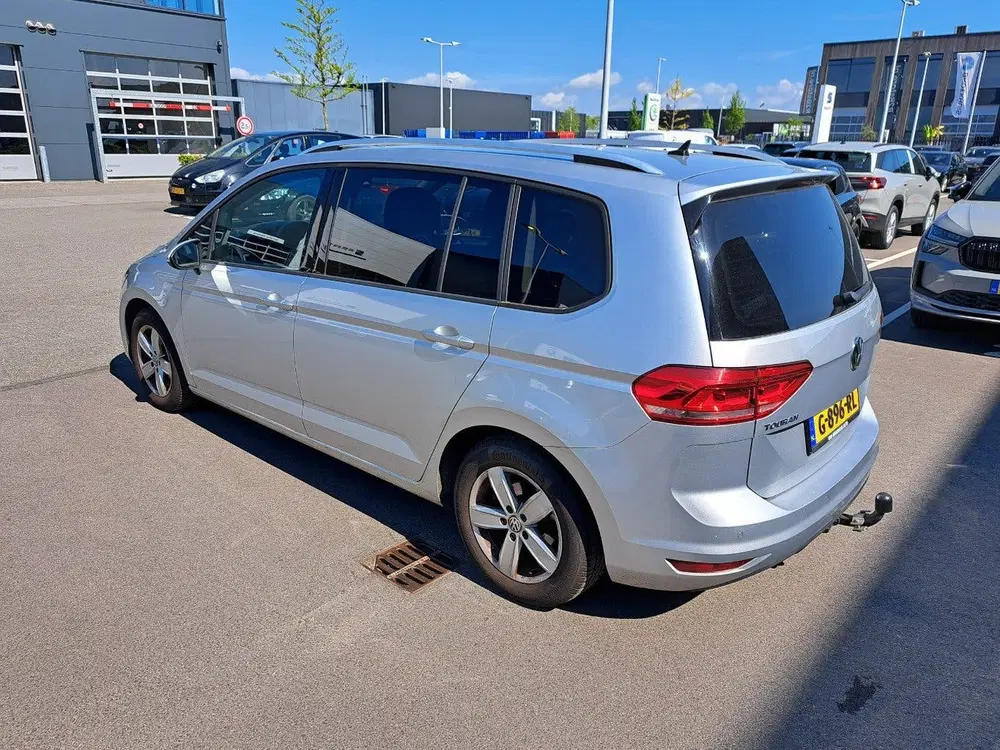 Volkswagen Touran 1.5 TSI Comfortline Business 7 PERSOONS NI uit 2019, foto 3