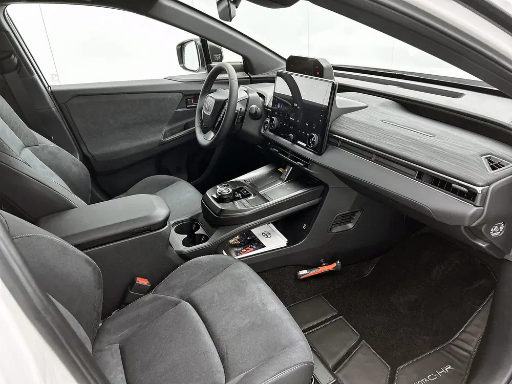 Toyota C-HR Executive AWD 77 kWh *EV-Deal* uit 2026, foto 6