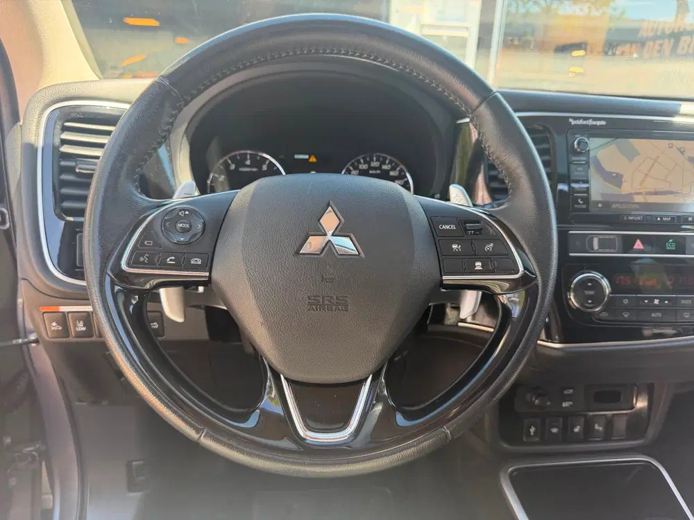 Mitsubishi Outlander 2.0 Instyle+ 4WD uit 2019, foto 15