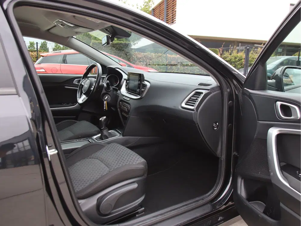 Kia Ceed 1.0 T-GDi DynamicLine Carplay uit 2022, foto 12