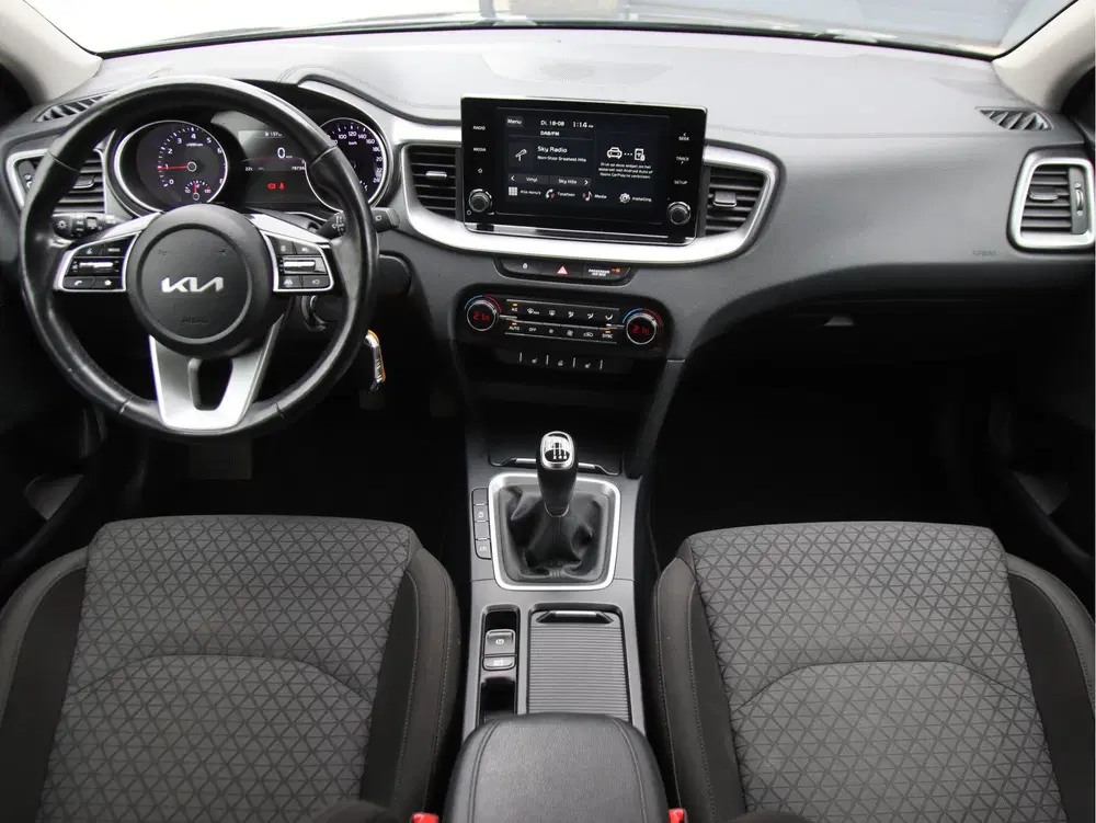 Kia Ceed 1.0 T-GDi DynamicLine Carplay uit 2022, foto 15