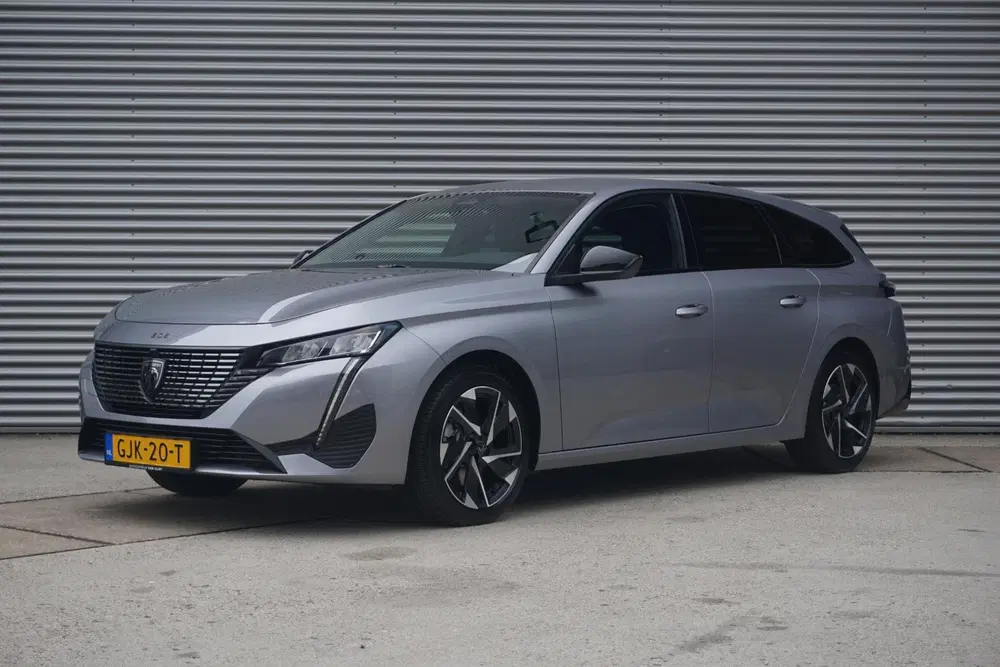 Peugeot 308 1.2 Hybrid 136 e-DCS6 Allure uit 2024, foto 2