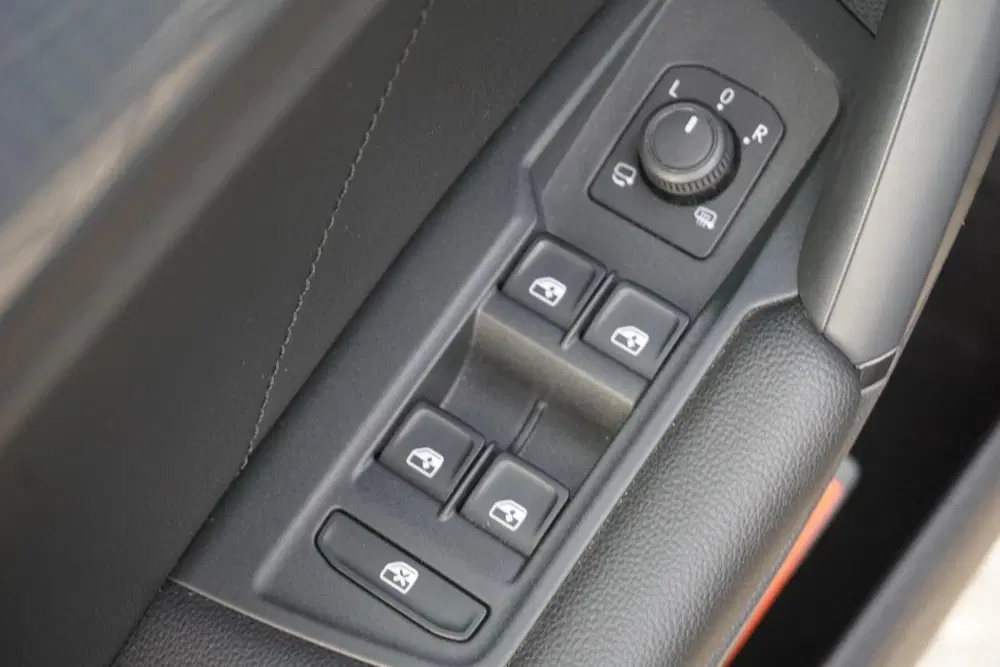 Volkswagen Tiguan 1.5 TSI Life Business uit 2022, foto 15