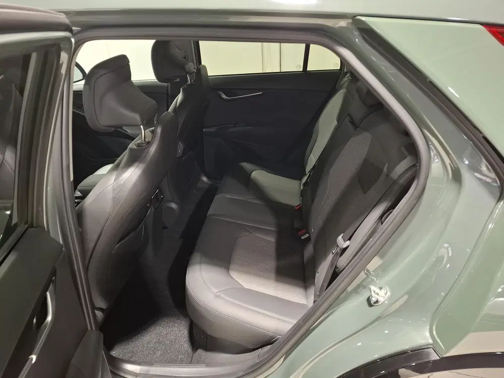 Kia Niro 1.6 GDi Hybrid DynamicPlusLine 18 inch uit 2023, foto 4