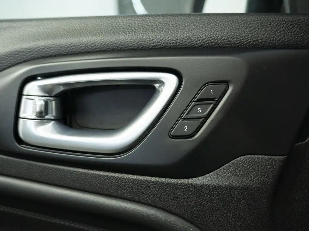 Jeep Compass 1.5T e-Hybrid Night Eagle uit 2025, foto 11