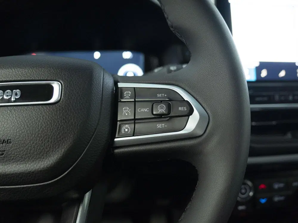 Jeep Compass 1.5T e-Hybrid Night Eagle uit 2025, foto 15