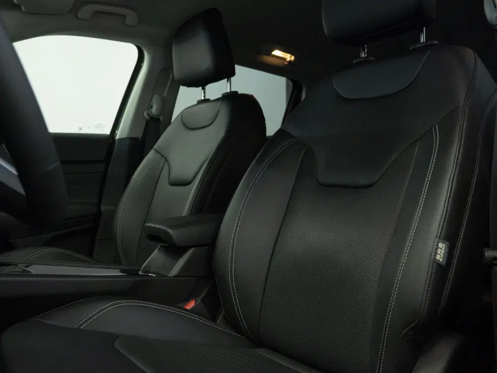 Jeep Compass 1.5T e-Hybrid Night Eagle uit 2025, foto 7