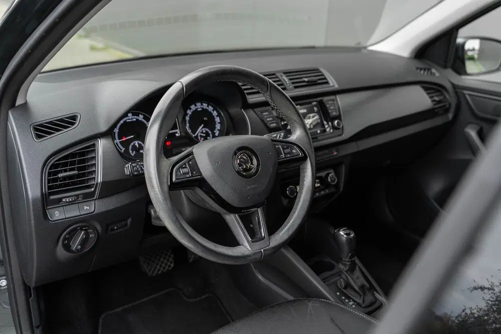 Skoda Fabia 1.0 TSI CLEVER EDITION AUTOMAAT uit 2019, foto 2