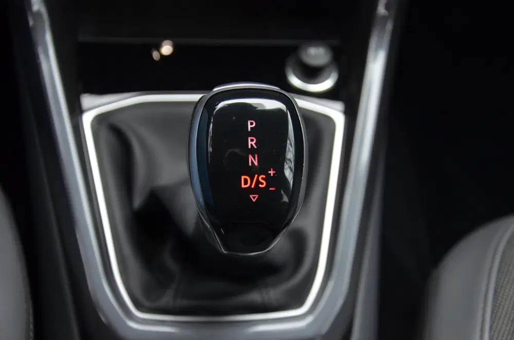 Volkswagen T-Cross 1.0 TSI Style Business R Line Automaat uit 2020, foto 15