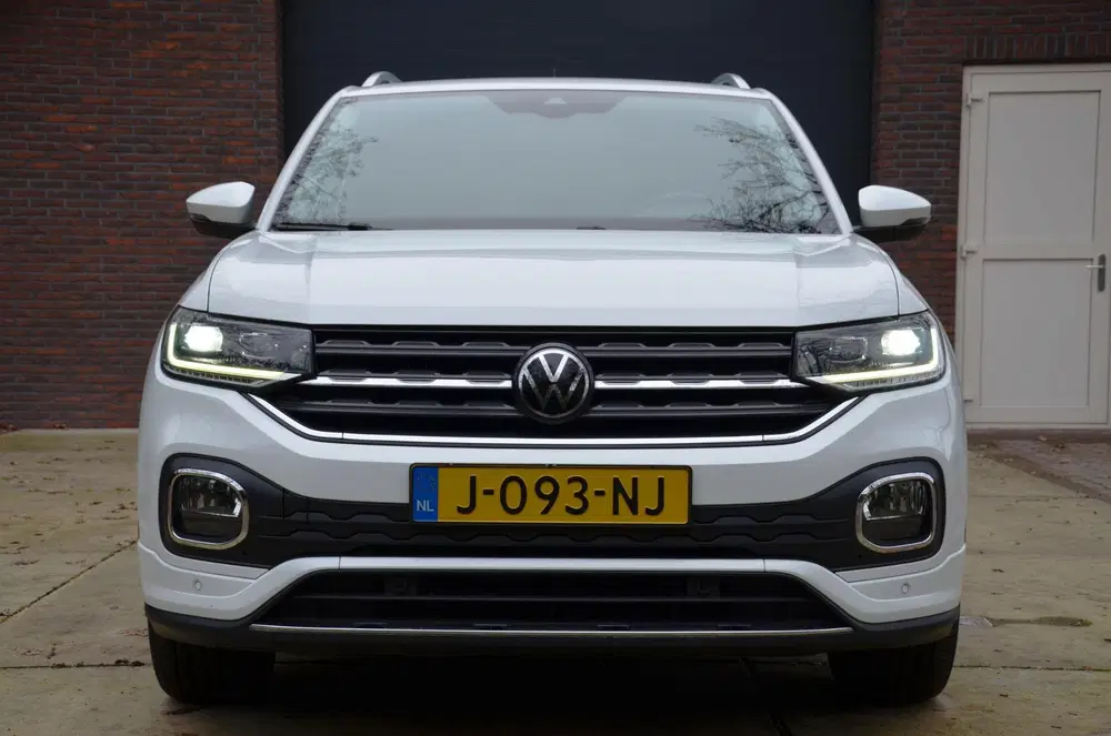 Volkswagen T-Cross 1.0 TSI Style Business R Line Automaat uit 2020, foto 3