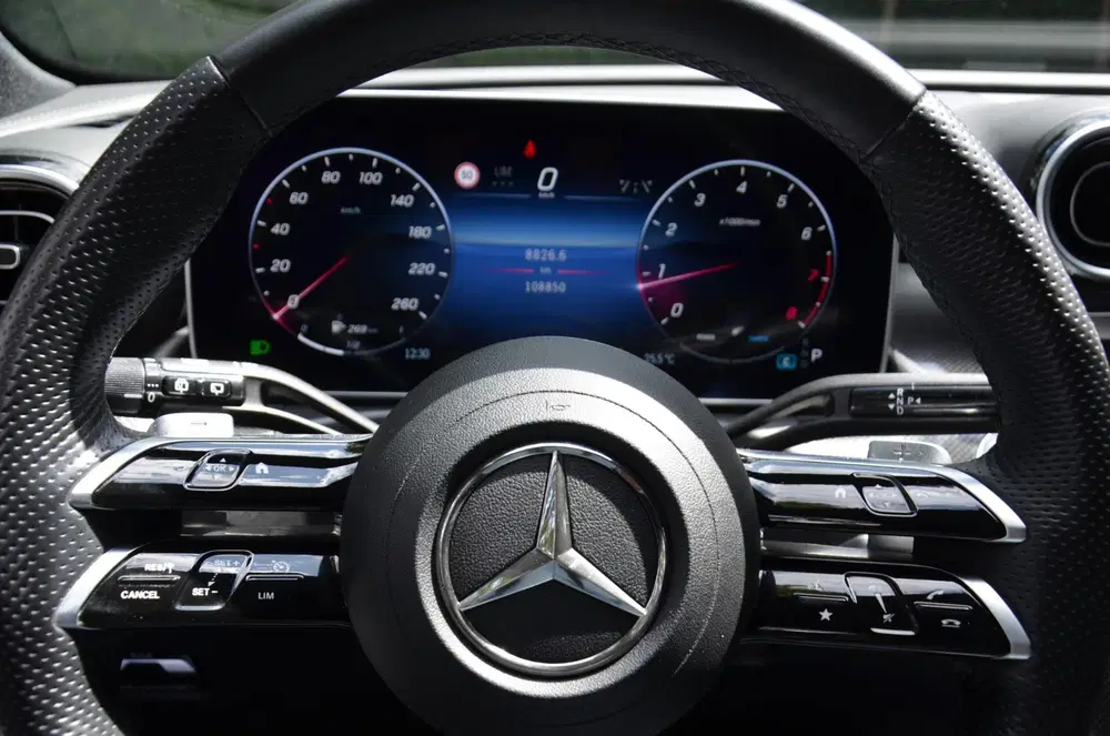 Mercedes-Benz C-Klasse 200 AMG Line Automaat uit 2023, foto 12