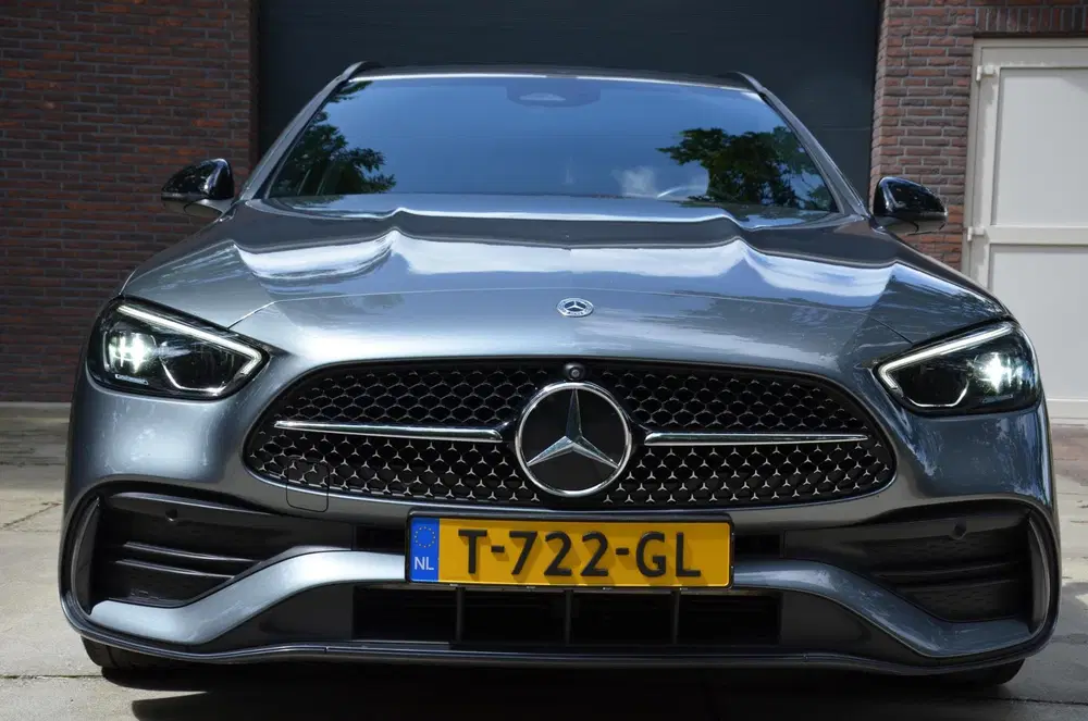 Mercedes-Benz C-Klasse 200 AMG Line Automaat uit 2023, foto 3