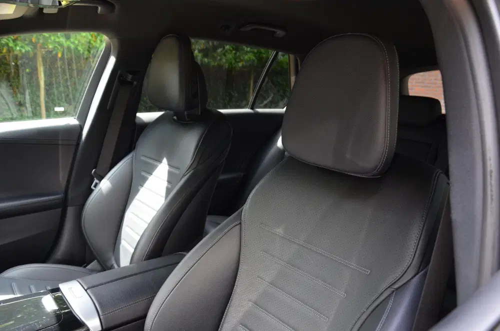 Mercedes-Benz C-Klasse 200 AMG Line Automaat uit 2023, foto 7