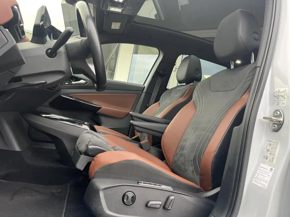 Volkswagen ID.4 204PK 77 kWh PANO+MEMORY+IQ-LED+KEYLESS+21 uit 2022, foto 6