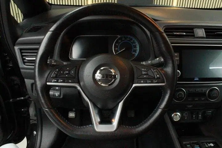 Nissan Leaf Acenta 40 kWh uit 2021, foto 9