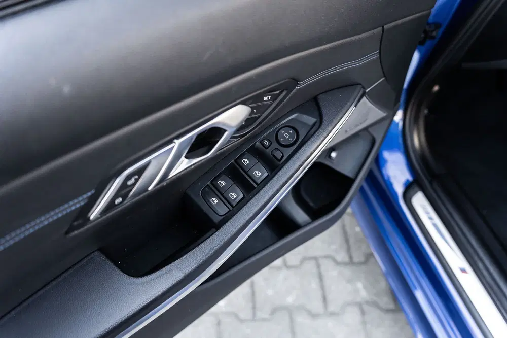 BMW 3-serie 330e High Executive M Sport uit 2021, foto 11