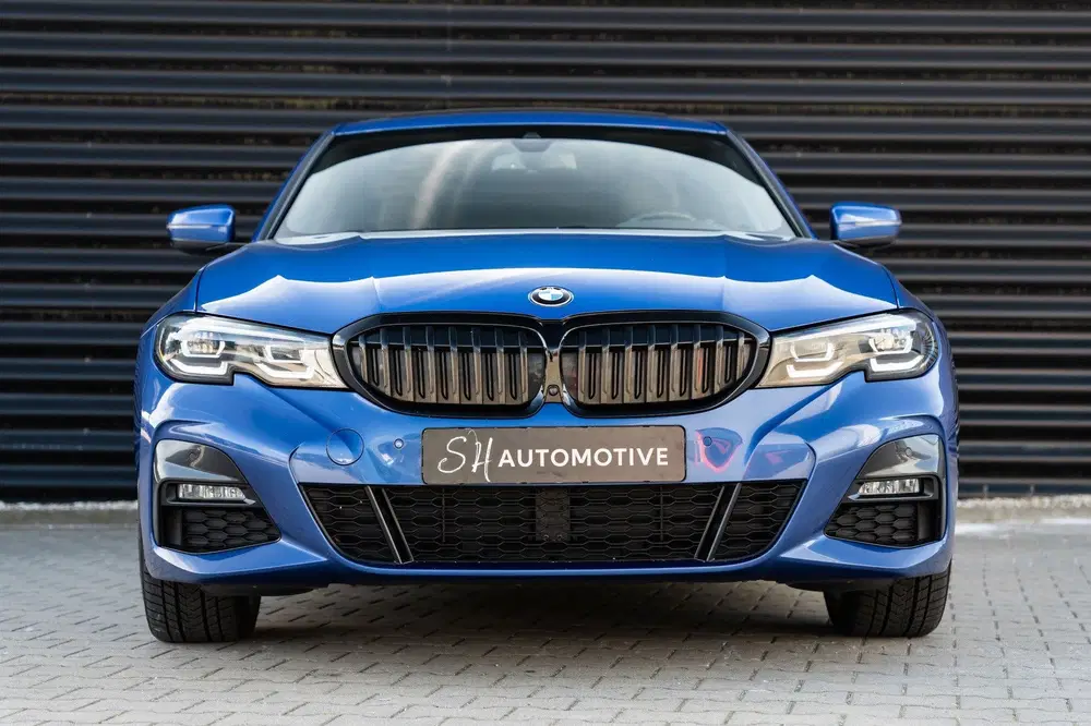 BMW 3-serie 330e High Executive M Sport uit 2021, foto 2