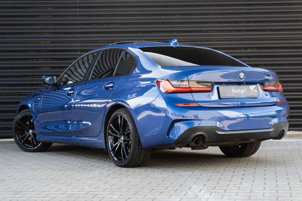 BMW 3-serie 330e High Executive M Sport uit 2021, foto 9