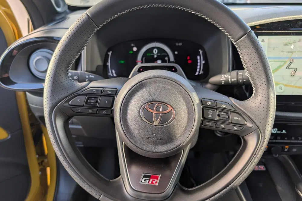 Toyota Aygo X Hybrid 115 GR Sport uit 2025, foto 10